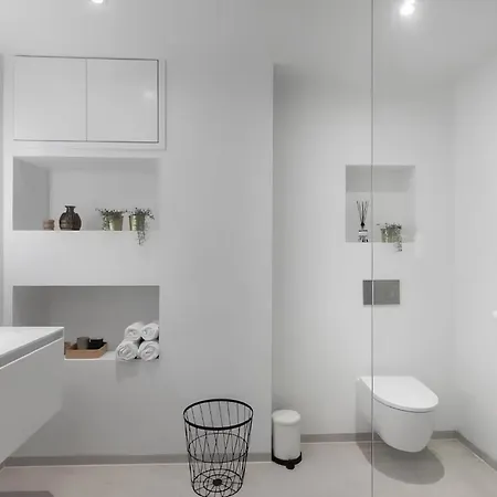 Bright King With Shared Bathroom At Zuid 公寓 *